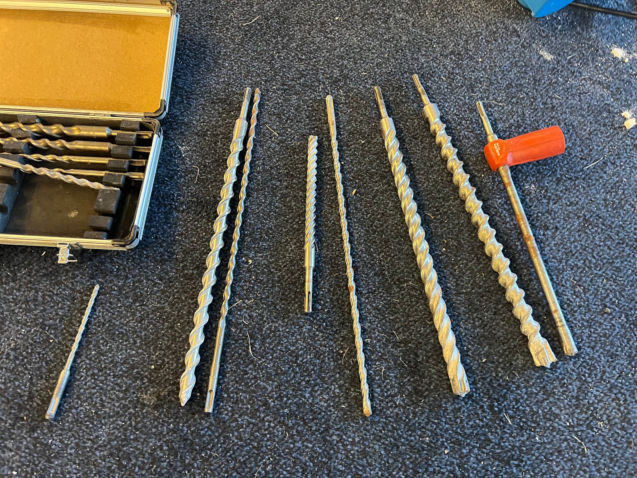 Image 6/10