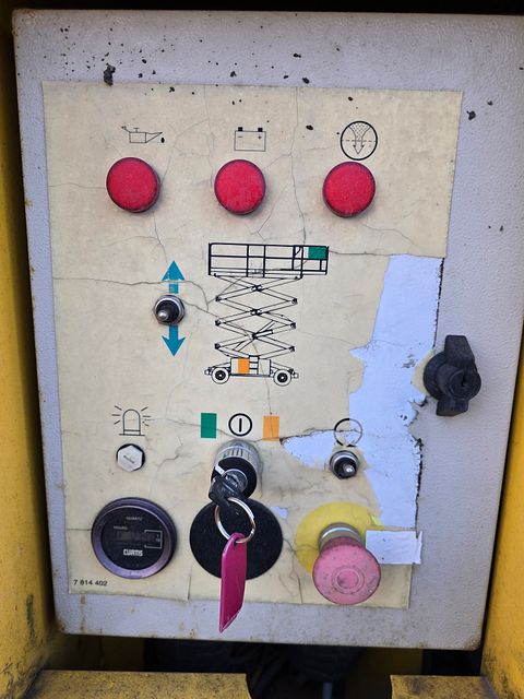 Image 18/38