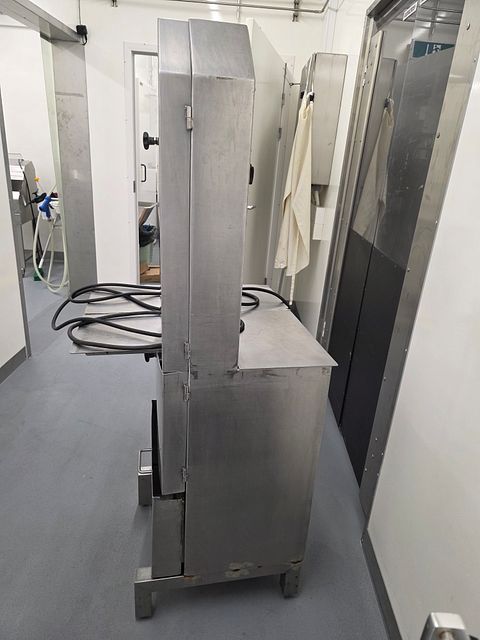 Image 2/7