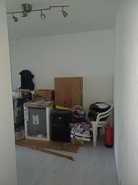Image 4/24