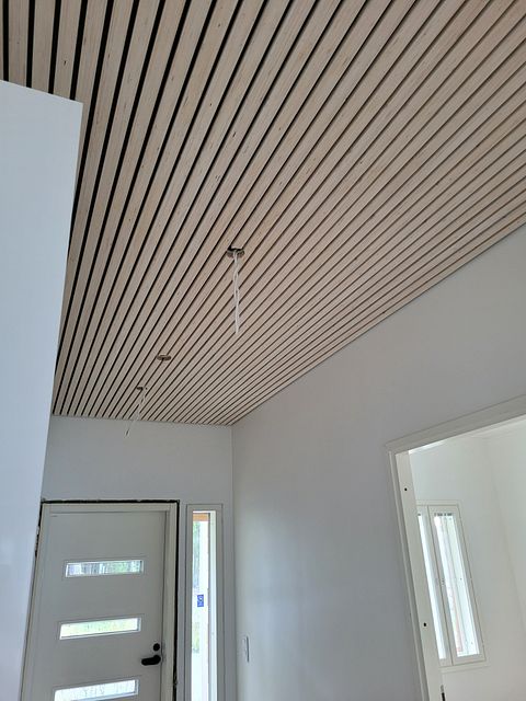 Image 10/85