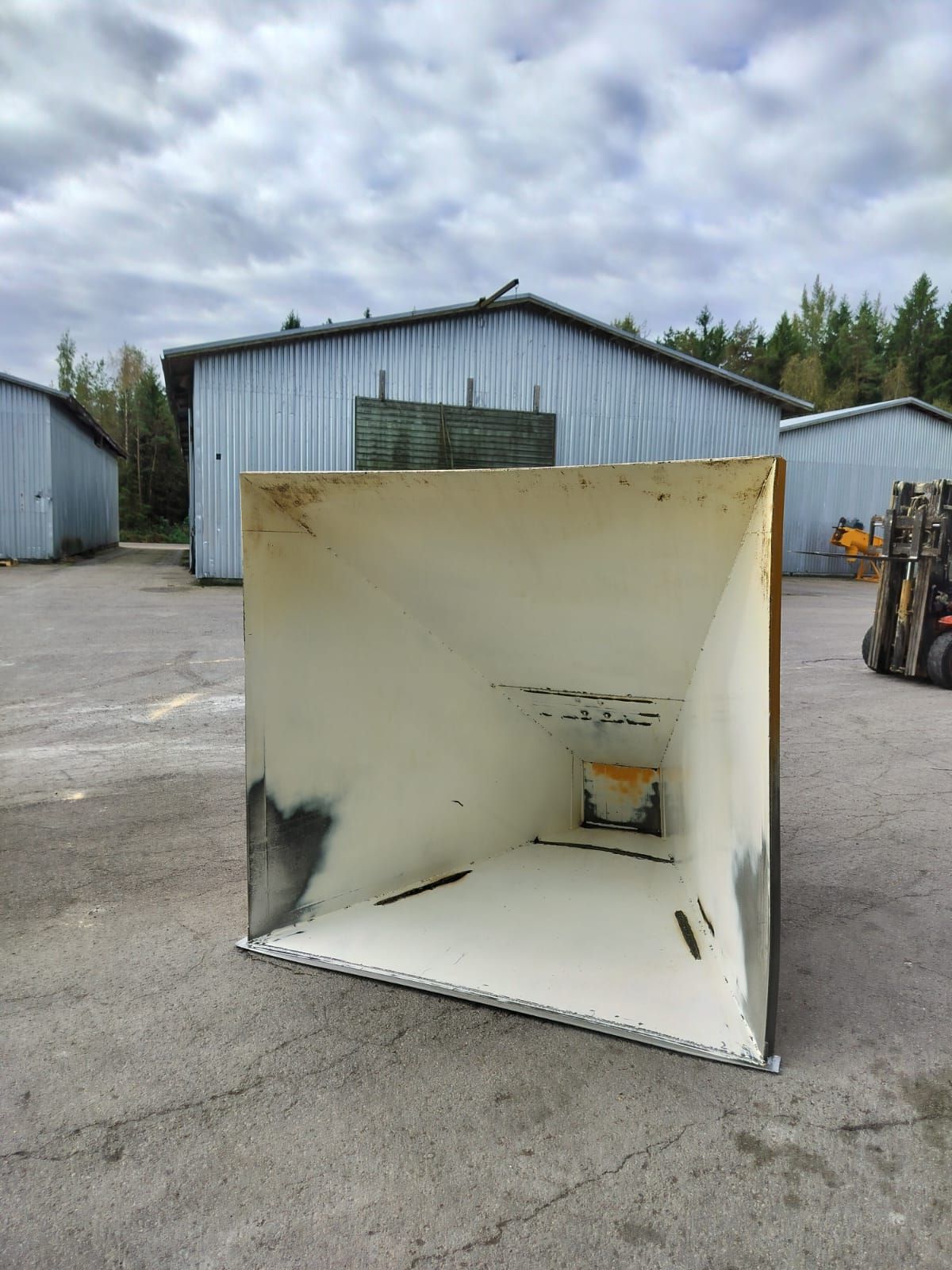 Image 6/6