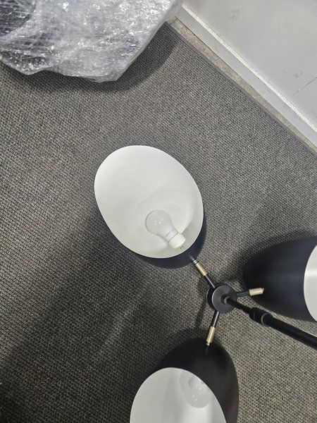 Image 8/15