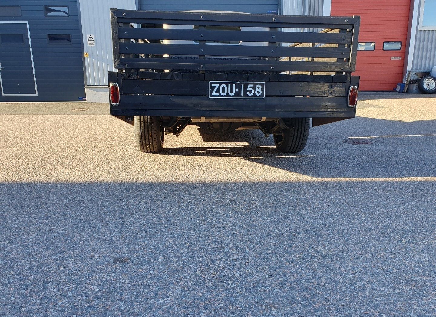 Image 6/19