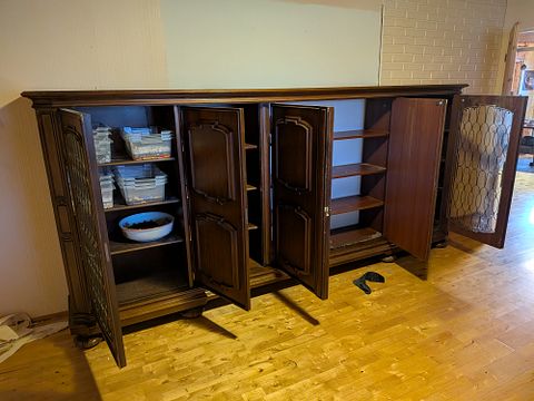 Image 5/8