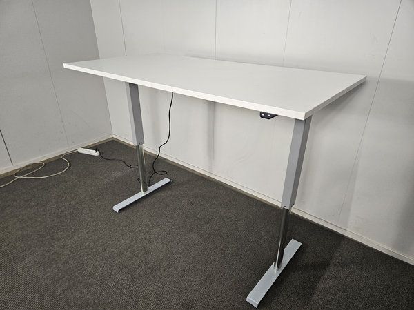 Image 3/7