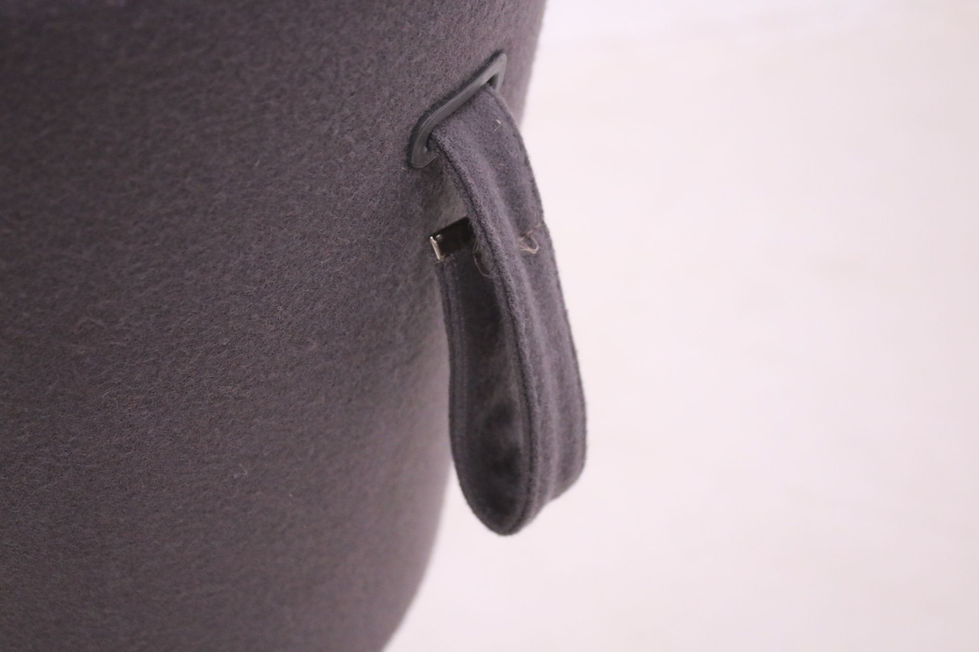 Image 4/6