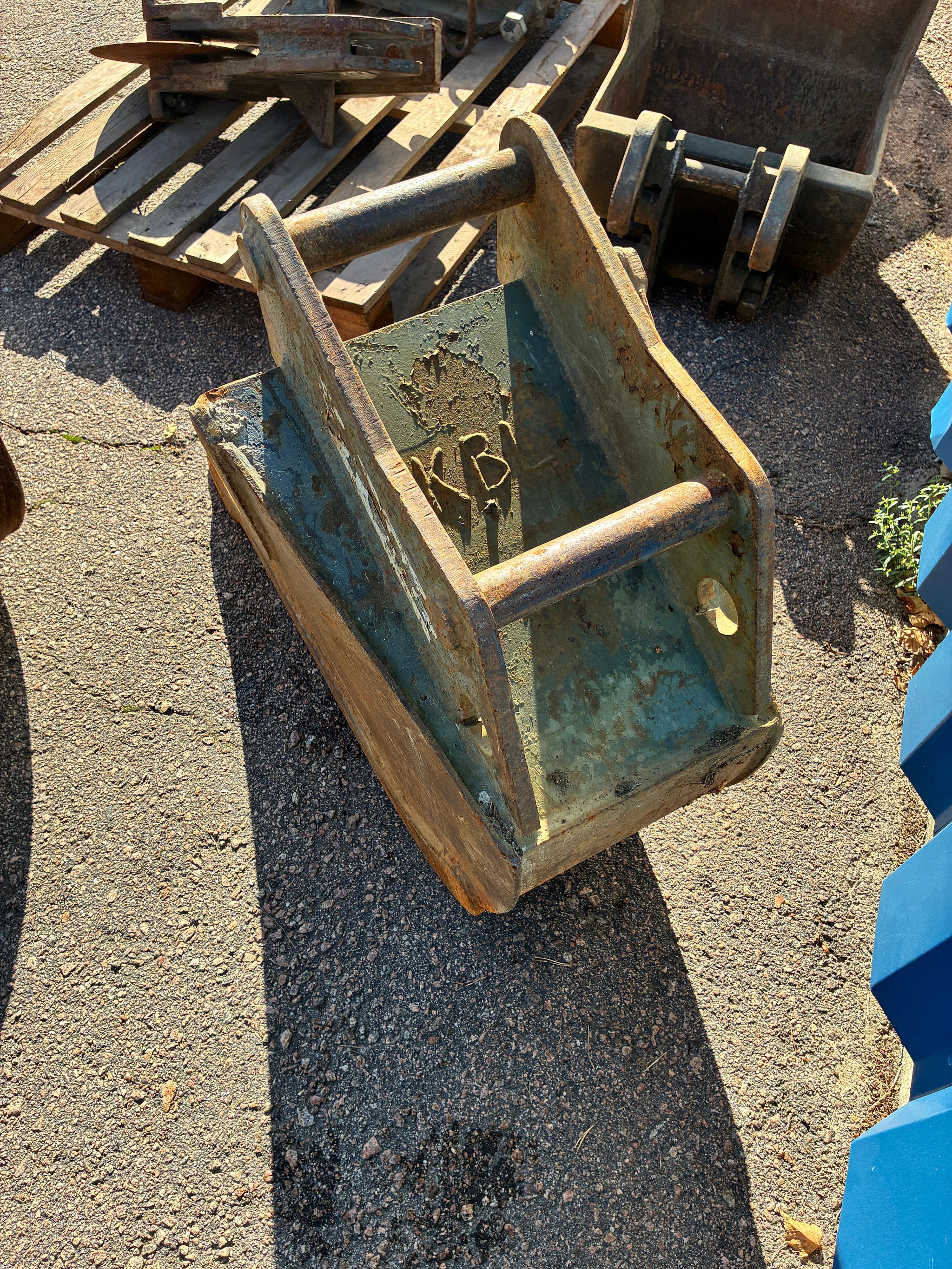 Image 2/7