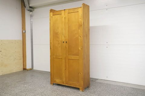 Image 4/20