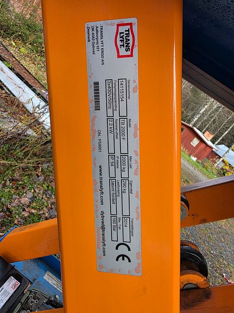 Image 4/12