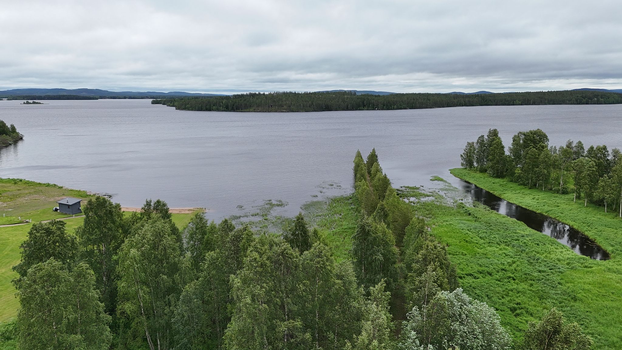 Image 8/10