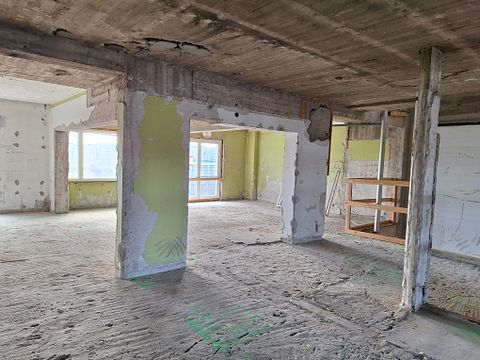 Image 10/20