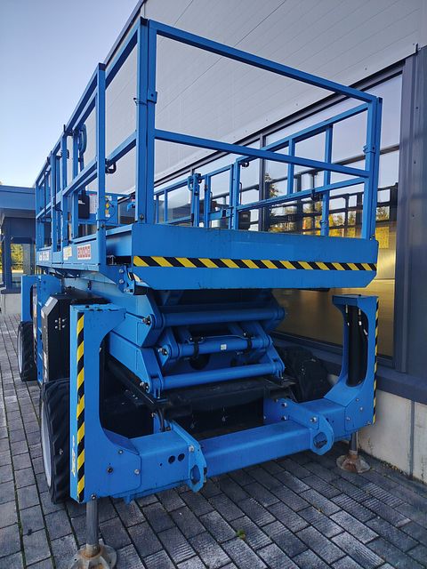 Image 3/7