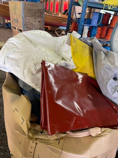 Image 2/4