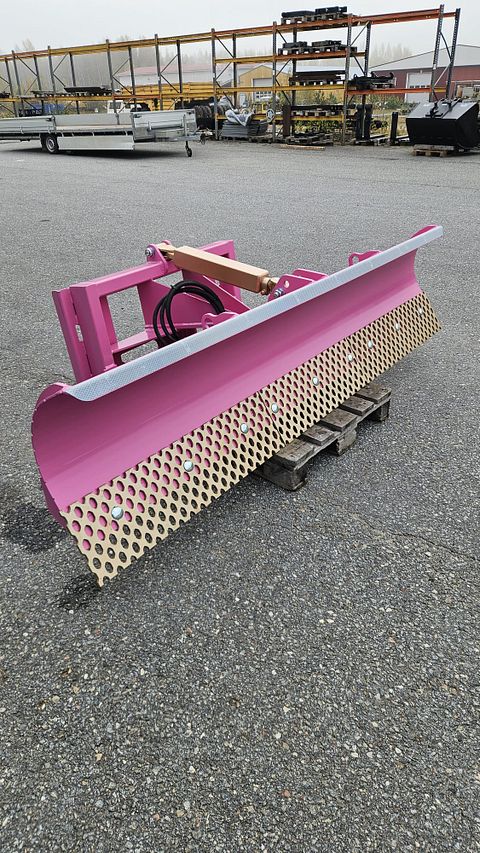 Image 2/4