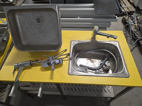 Image 1/2