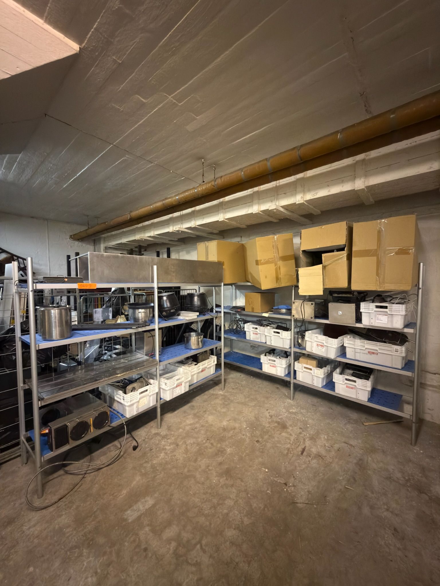 Image 1/39