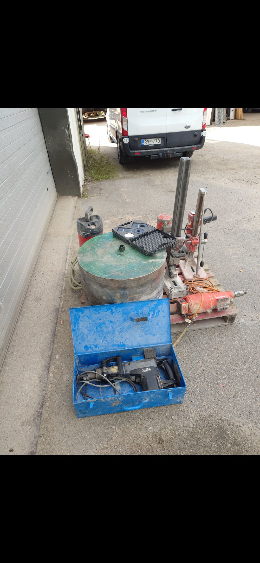 Image 1/4