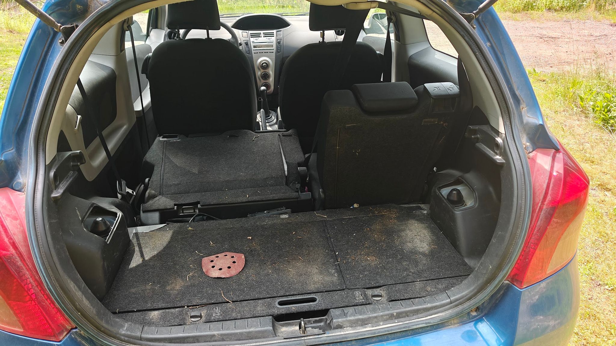 Image 7/10