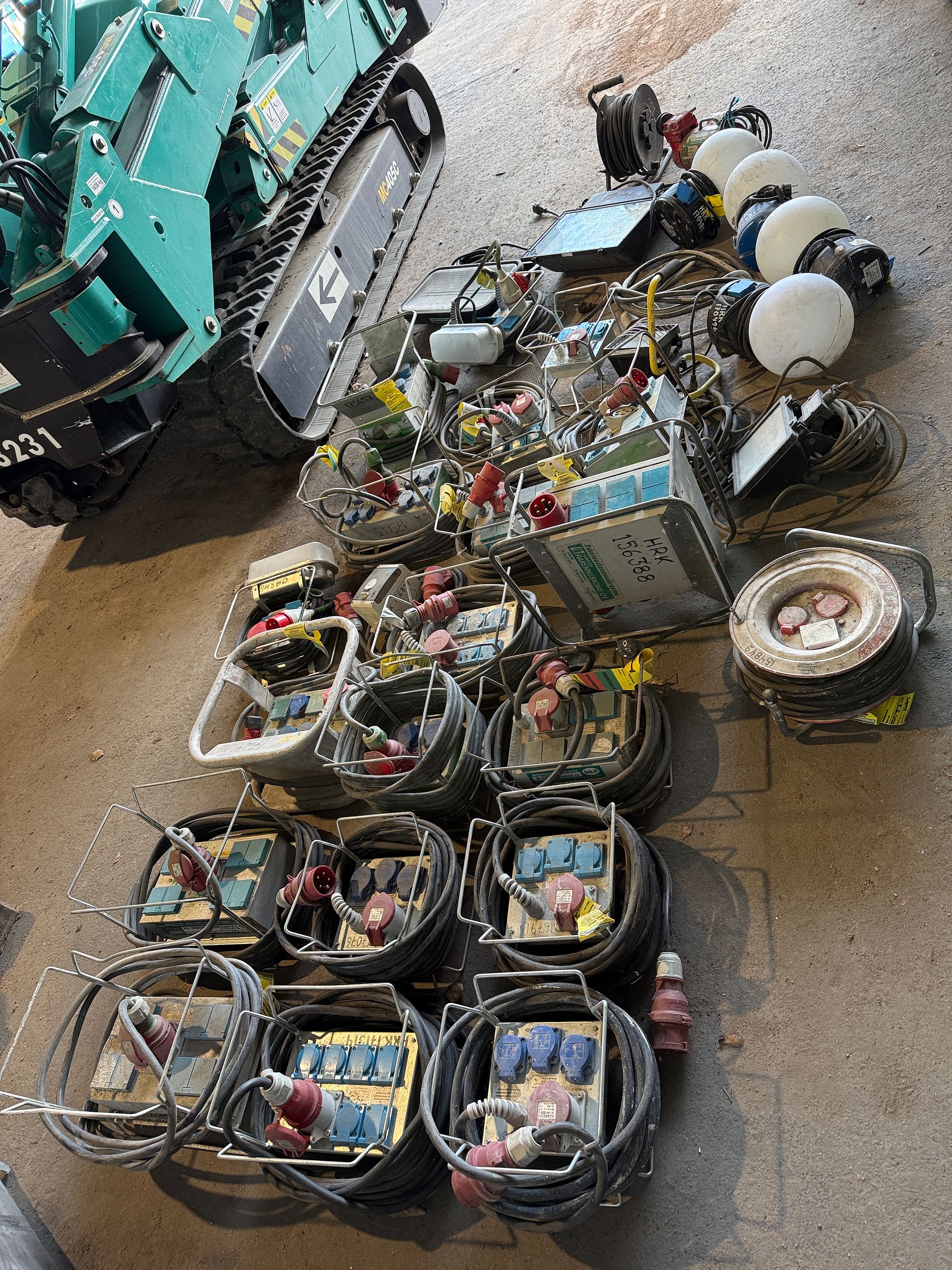 Image 2/22