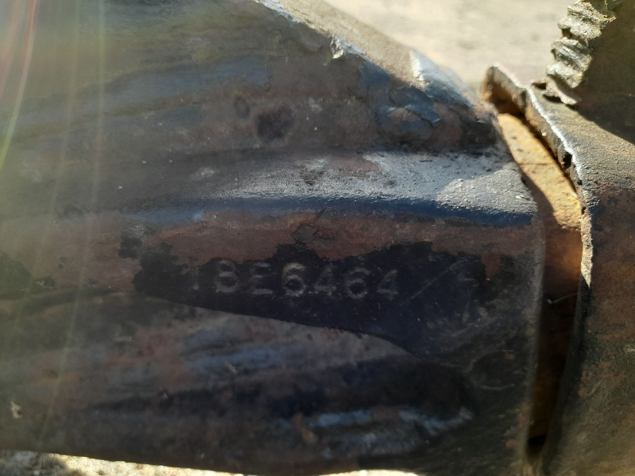 Image 4/9