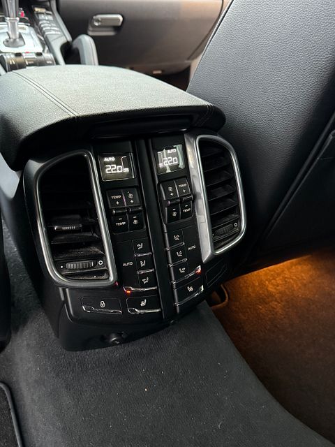 Image 11/21