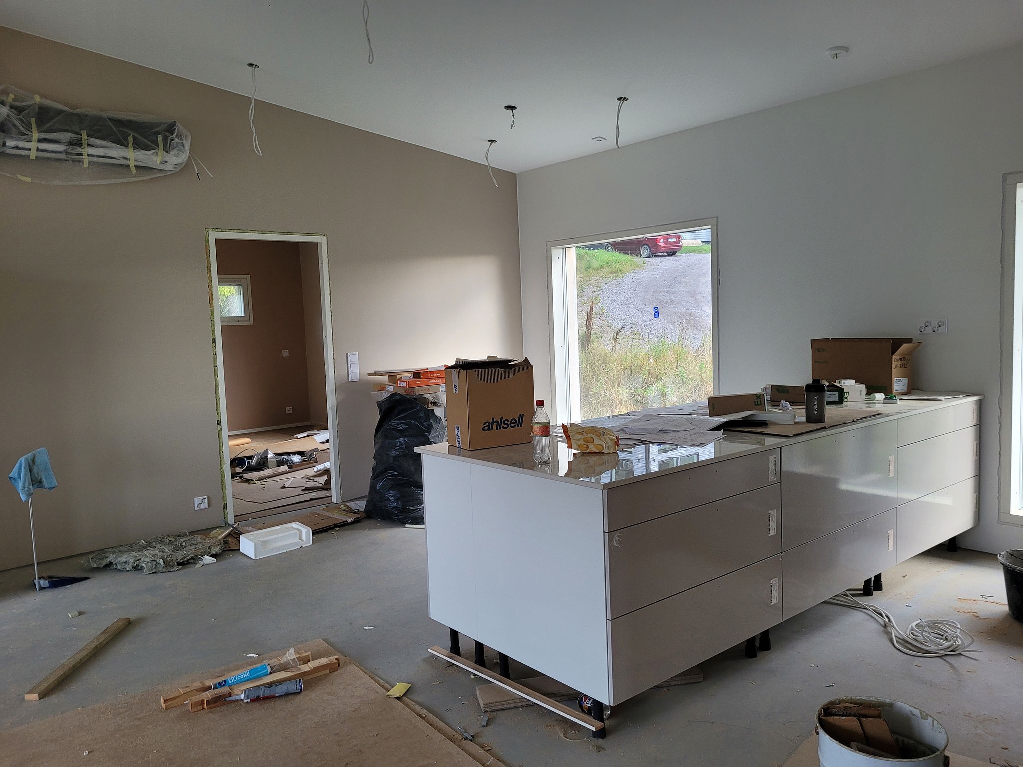 Image 14/85