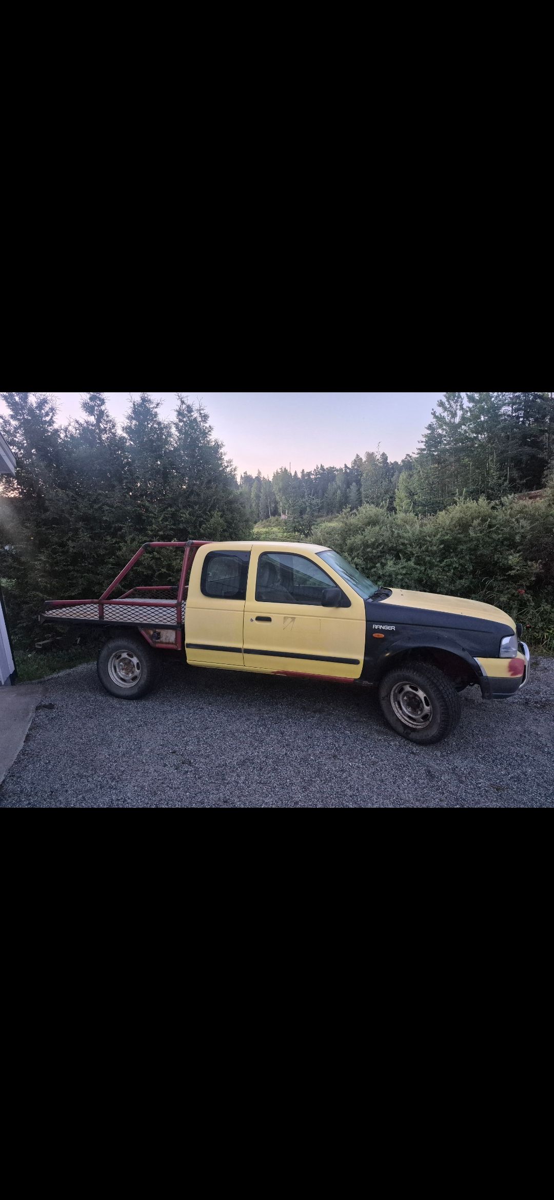 Image 4/10