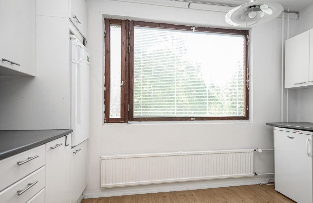 Image 6/18