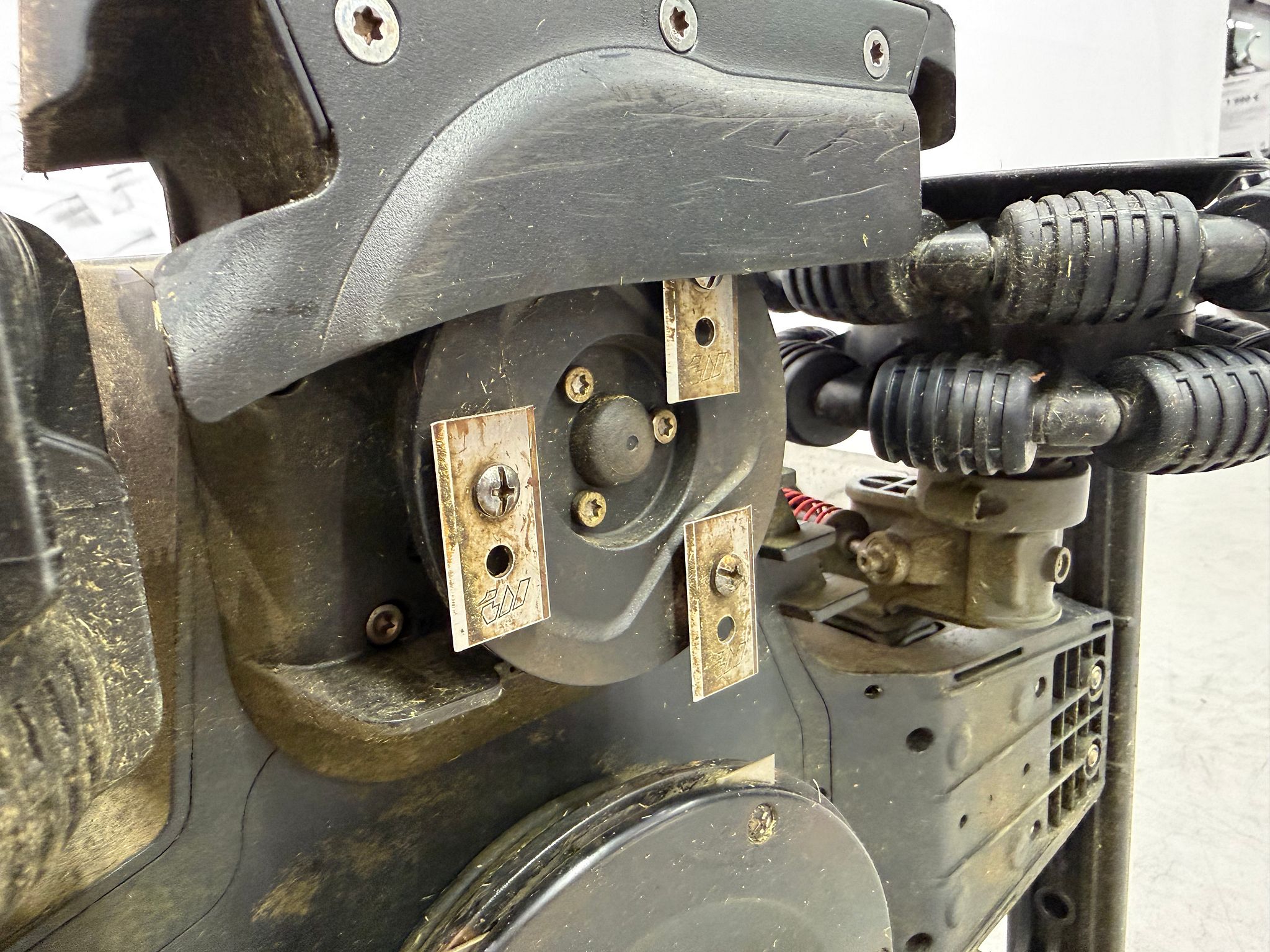 Image 8/13