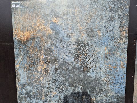 Image 2/25
