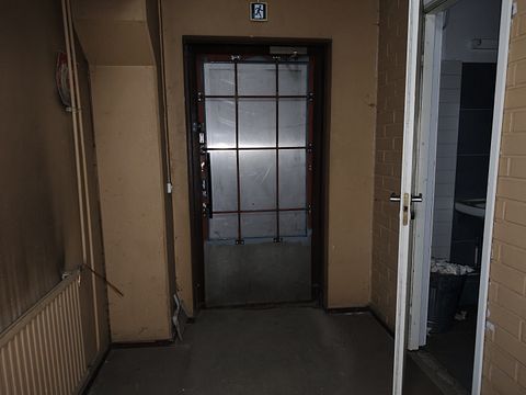 Image 23/78