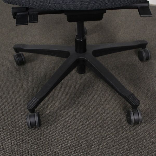 Image 12/12