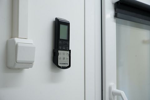 Image 13/17
