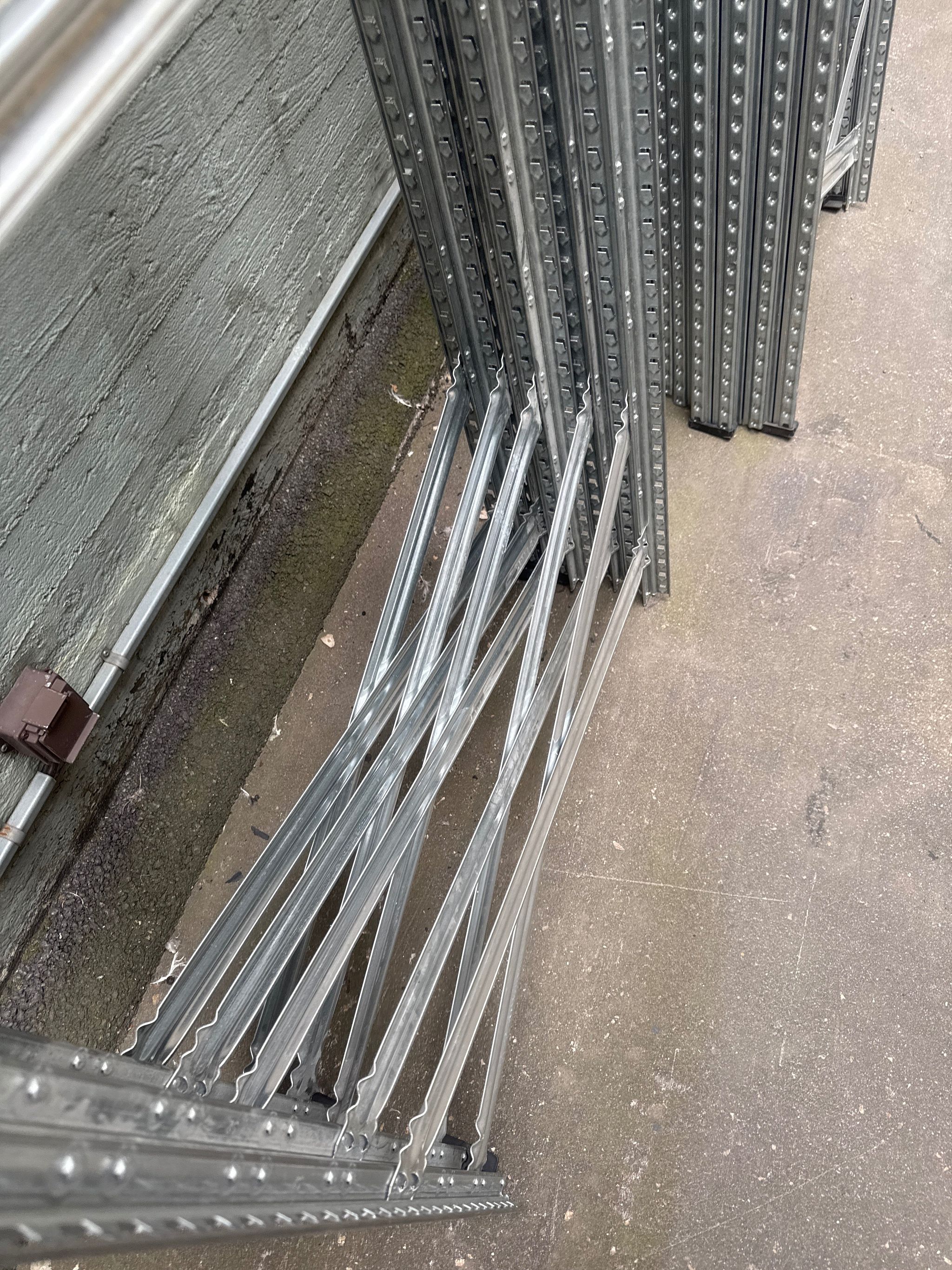 Image 27/30