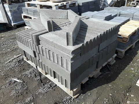 Image 1/7