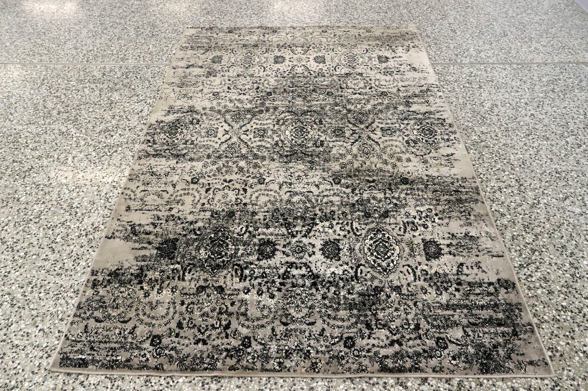 Image 1/7