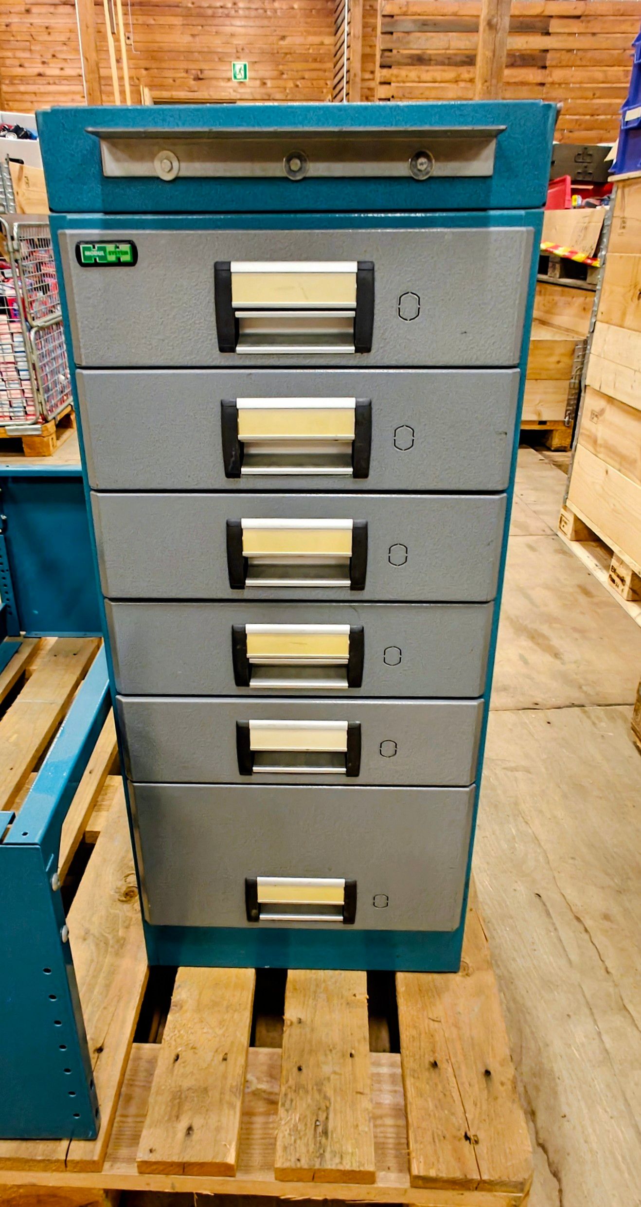Image 6/13