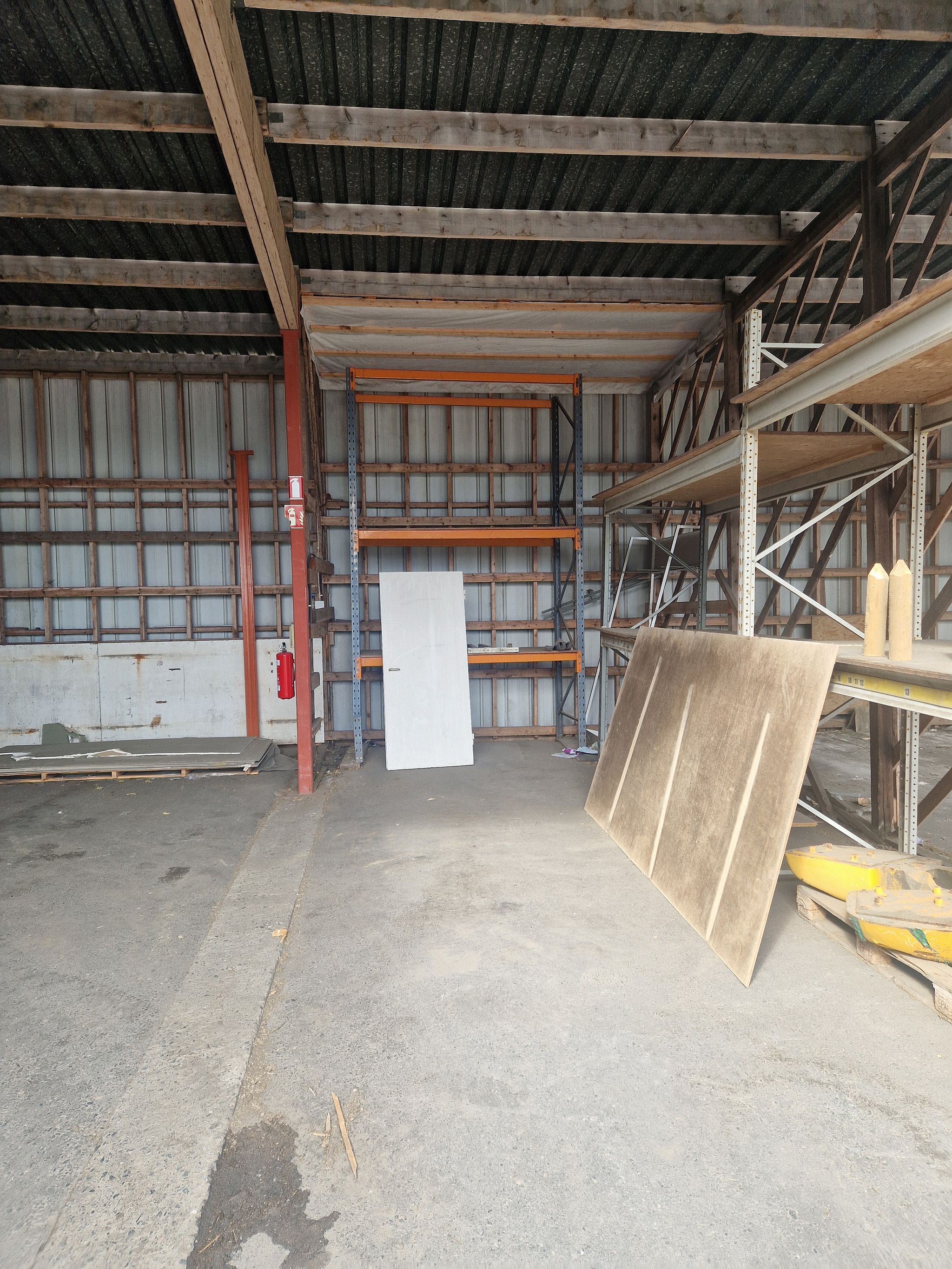 Image 1/2