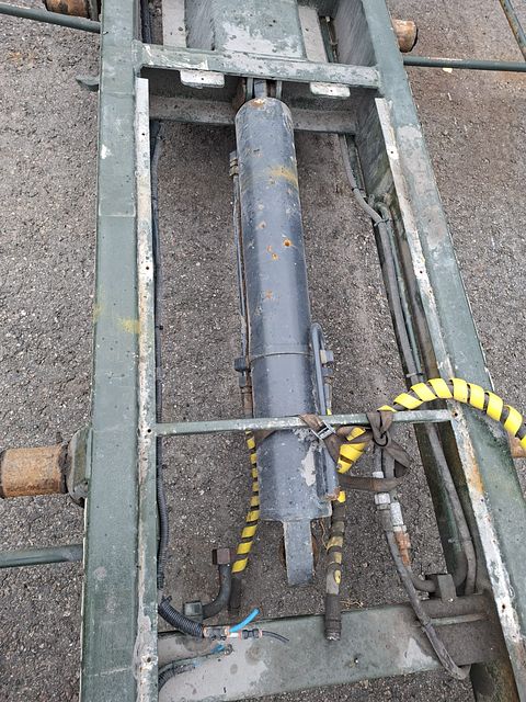 Image 1/10