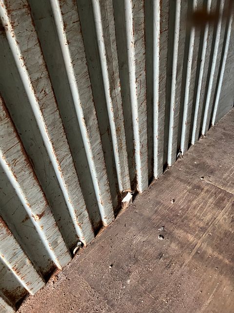Image 6/8