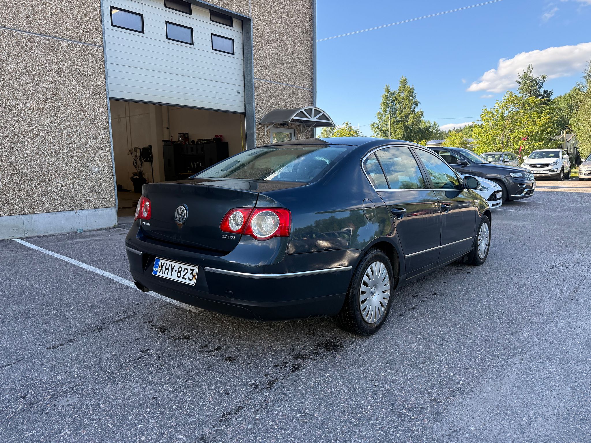Image 4/25