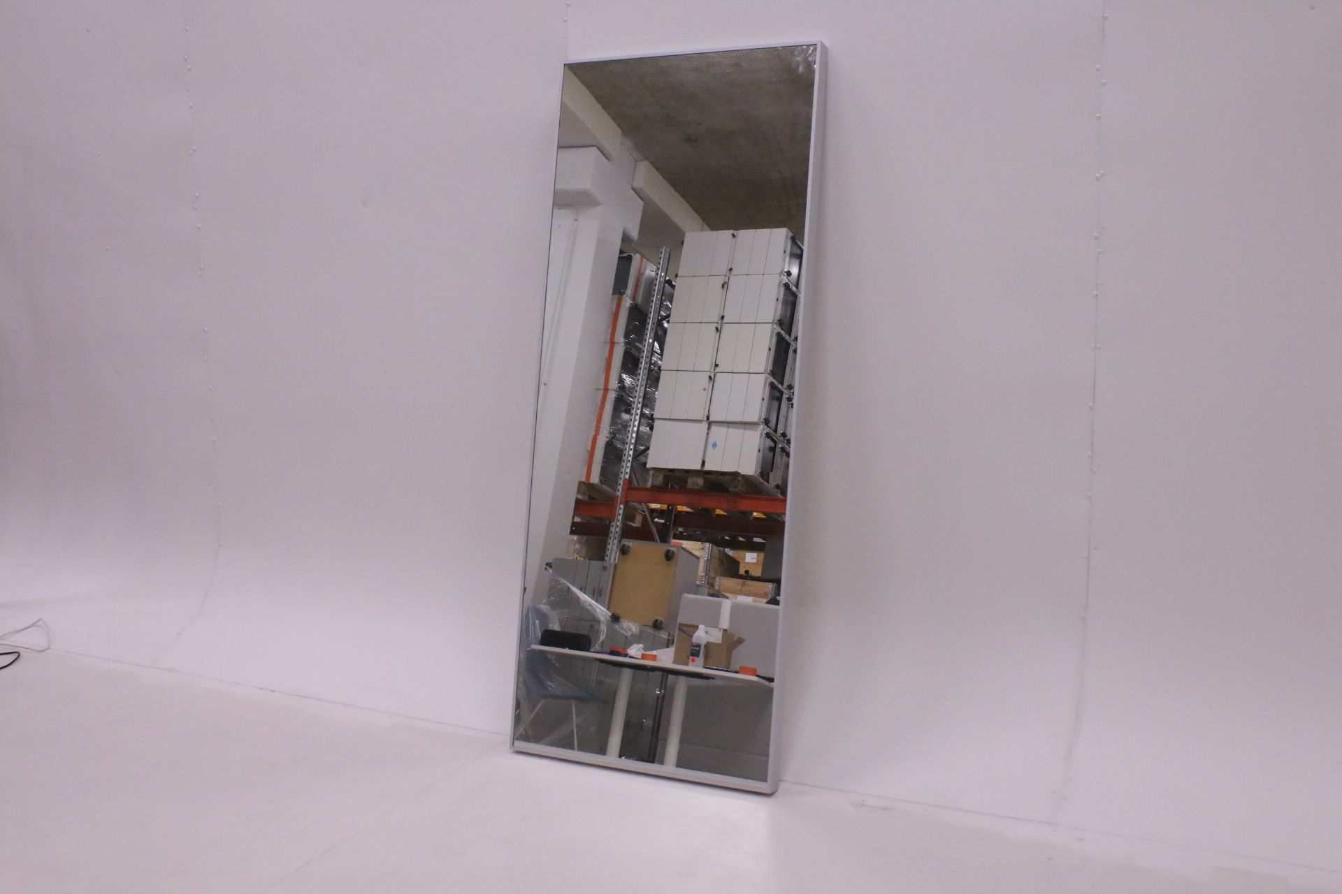 Image 2/5