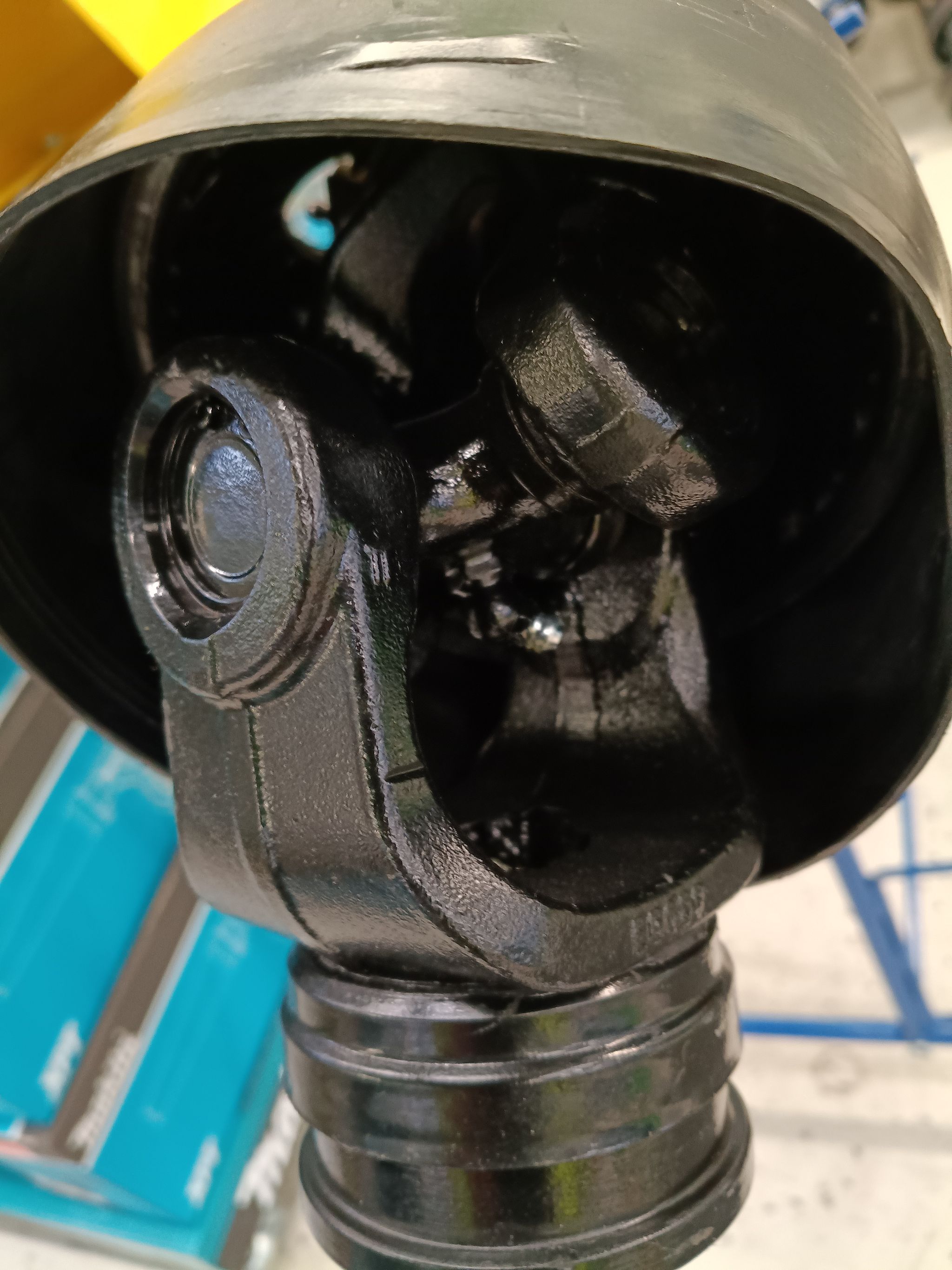 Image 2/4