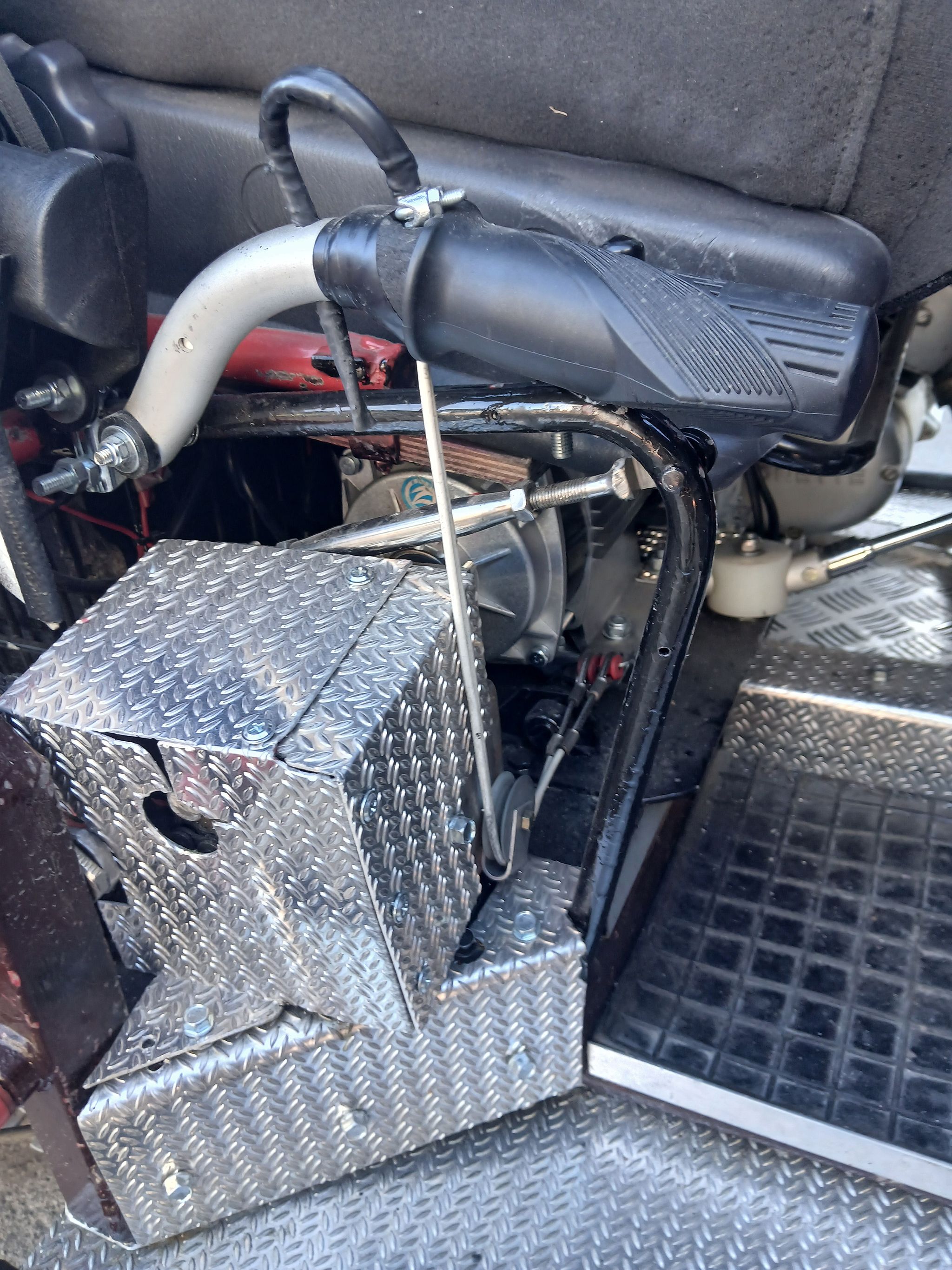 Image 8/9