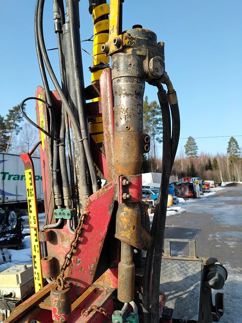 Image 8/16