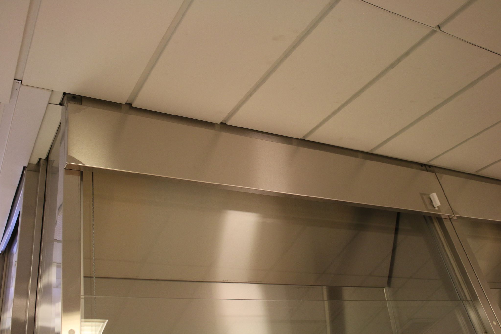 Image 9/19