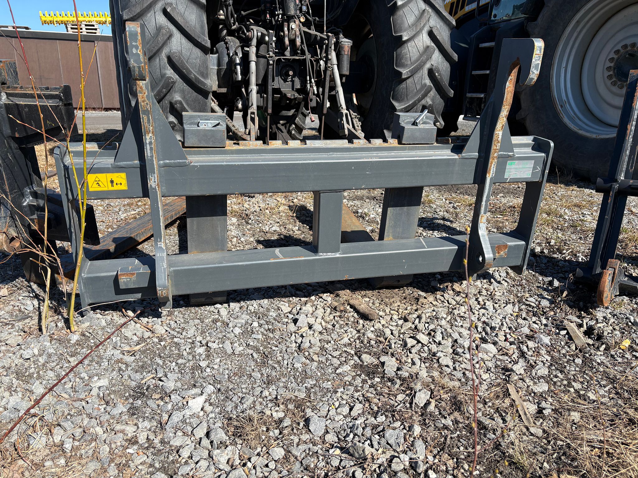 Image 3/8