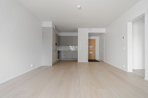 Image 8/16