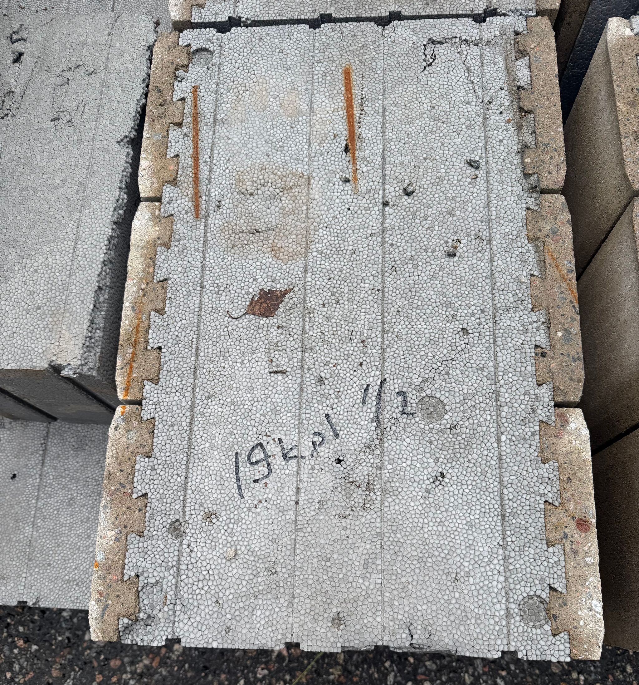 Image 2/7